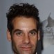 Adrian Pasdar, arr�t� !